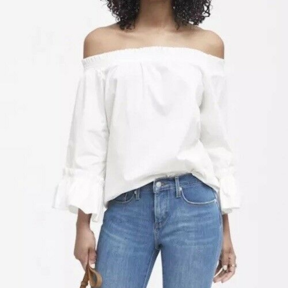 Bananas Republic Off-The-Shoulder Full-Sleeve Top
